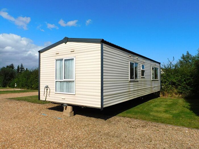 2 Bedroom Mobile Home For Sale In Heron Cottage, PE12