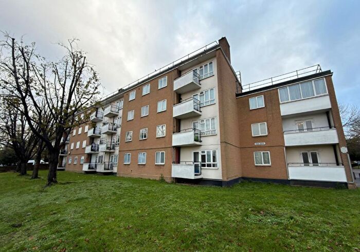2 Bedroom Flat For Sale In Flat Wray House, Streatham Hill, Streatham, London, SW2