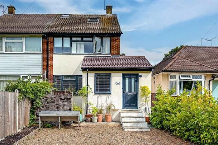 4 Bedroom Semi-Detached House To Rent In Batchwood Drive, St Albans, AL3