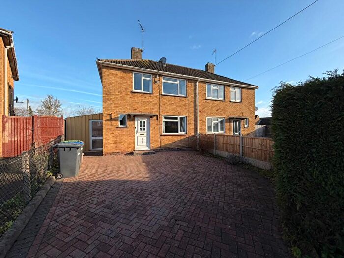 2 Bedroom Semi Detached House For Sale In Butlins Close Daventry Northamptonshire, NN11