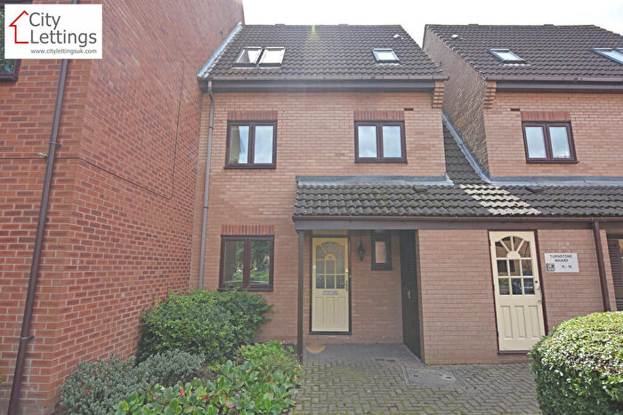 1 Bedroom Apartment To Rent In Turnstone Wharf, Castle Marina, NG7