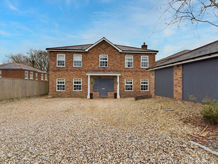 4 Bedroom Detached House To Rent In Sandy Lane, Pamber Heath, RG26