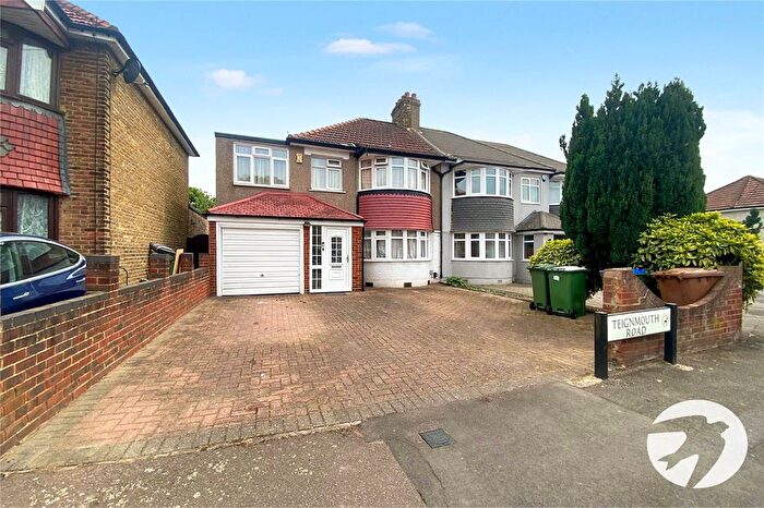 4 Bedroom Detached House For Sale In Teignmouth Road, Welling, Kent, DA16