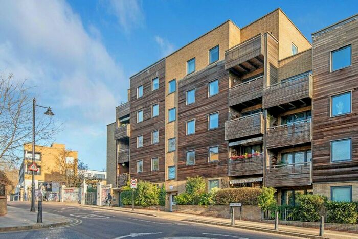 1 Bedroom Flat To Rent In Wick Lane, Victoria Park, E3