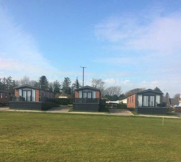 3 Bedroom Caravan For Sale In Ridgeway Park Resort, Manorbier, Tenby., SA70
