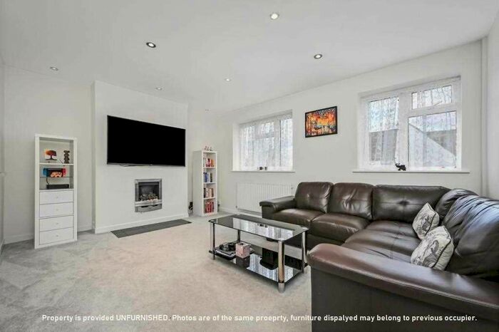 3 Bedroom Maisonette To Rent In Winston Court, Harrow, HA3