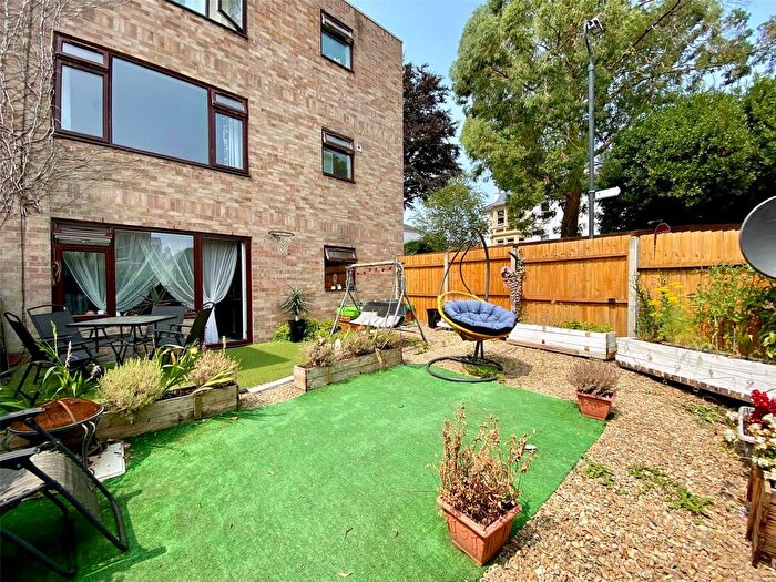 2 Bedroom Flat For Sale In Semley House, Hampton Park, Bristol, BS6