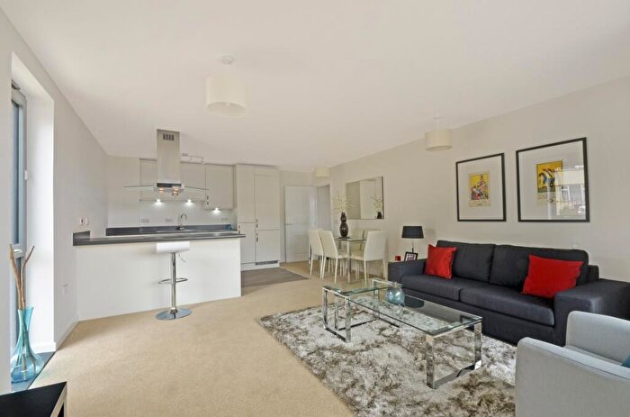 2 Bedroom Apartment To Rent In Chrisp Street, E14