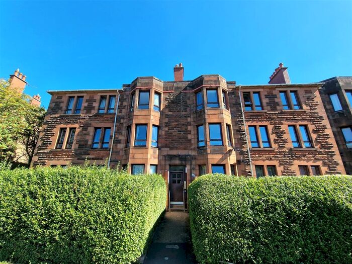 3 Bedroom Flat To Rent In Nether Auldhouse Road, Pollokshaws, Glasgow, G43