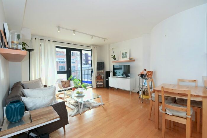 1 Bedroom Flat To Rent In Turnmill Street, London, EC1M