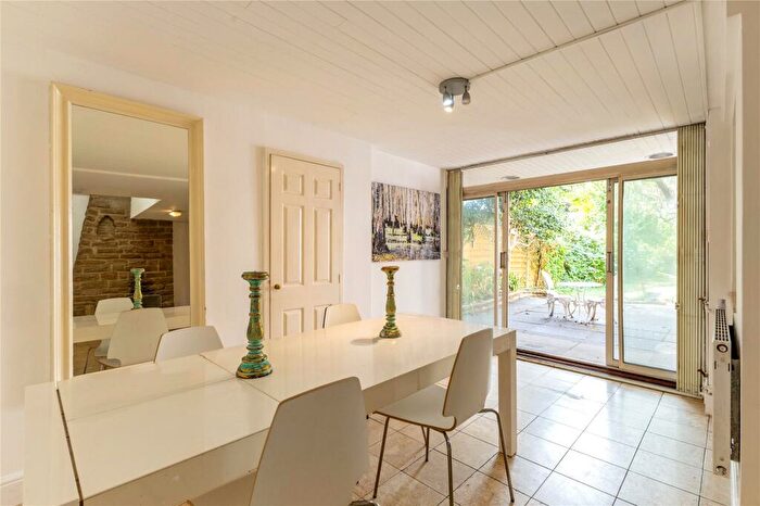 4 Bedroom Detached House To Rent In Castelnau, London, SW13