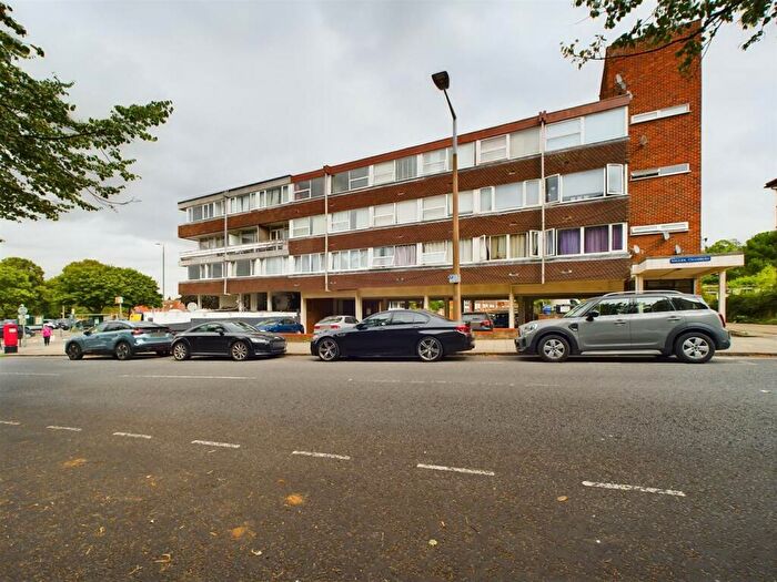 1 Bedroom Flat To Rent In Baliol Road, Hitchin, Hertfordshire, SG4