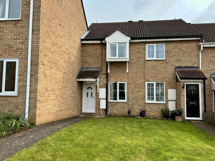 2 Bedroom House To Rent In Muntjac Close, PE19