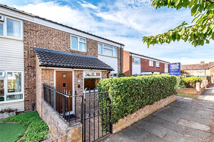 3 Bedroom End Of Terrace House For Sale In Swallowfields, Northfleet, Kent, DA11