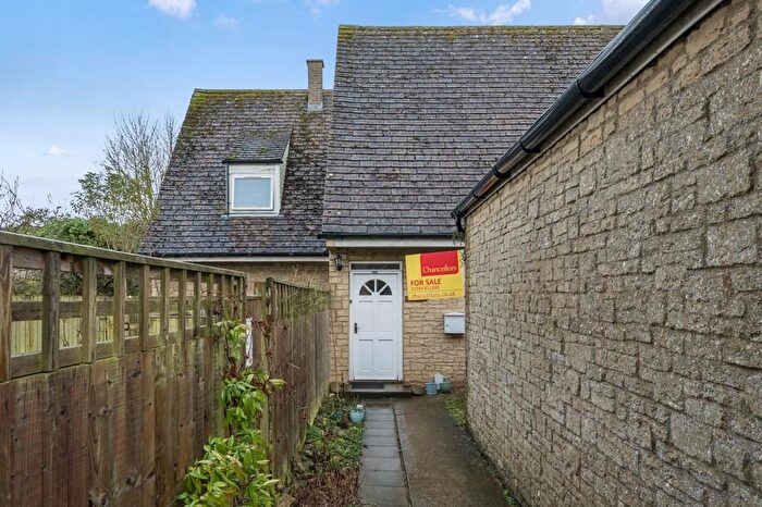 3 Bedroom Semi-Detached House For Sale In Wootton, Oxfordshire, OX20