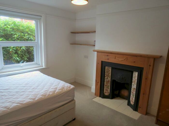 5 Bedroom House To Rent In Bedroom Detached House In Ensbury Park, BH10