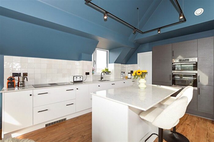 5 Bedroom Town House For Sale In Songhurst Gardens, Pease Pottage, Crawley, West Sussex, RH11