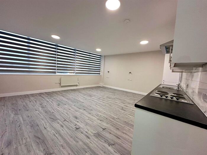 Studio To Rent In Marlowes, Hemel Hempstead, HP1