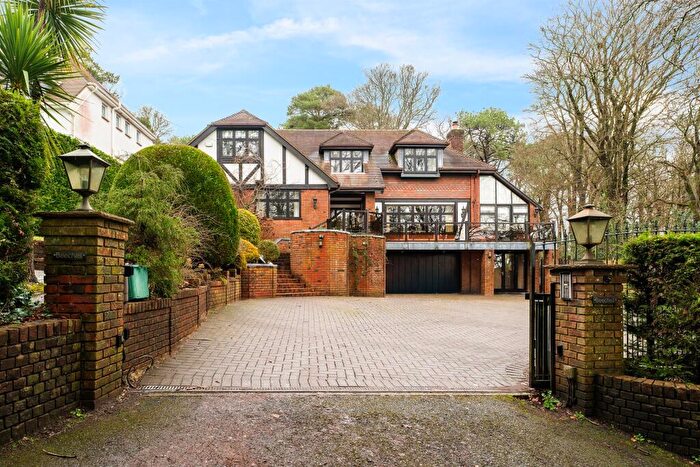 5 Bedroom Detached House For Sale In Broadstone, BH18