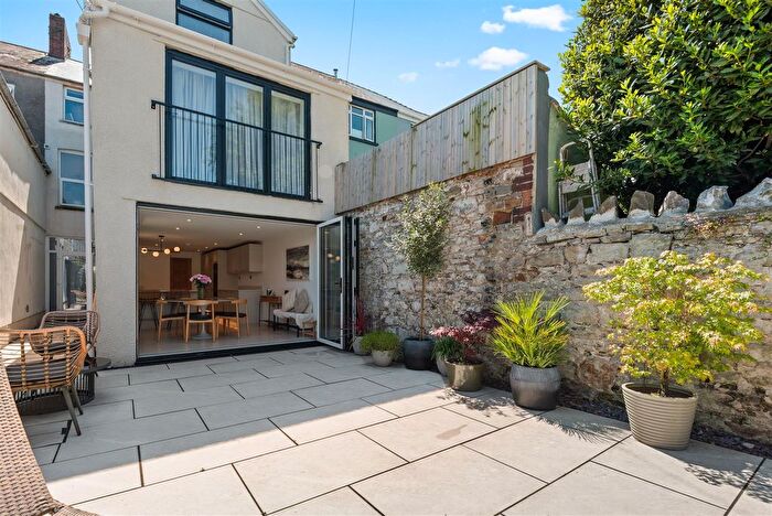 5 Bedroom Town House For Sale In Eaton Crescent, Swansea, SA1