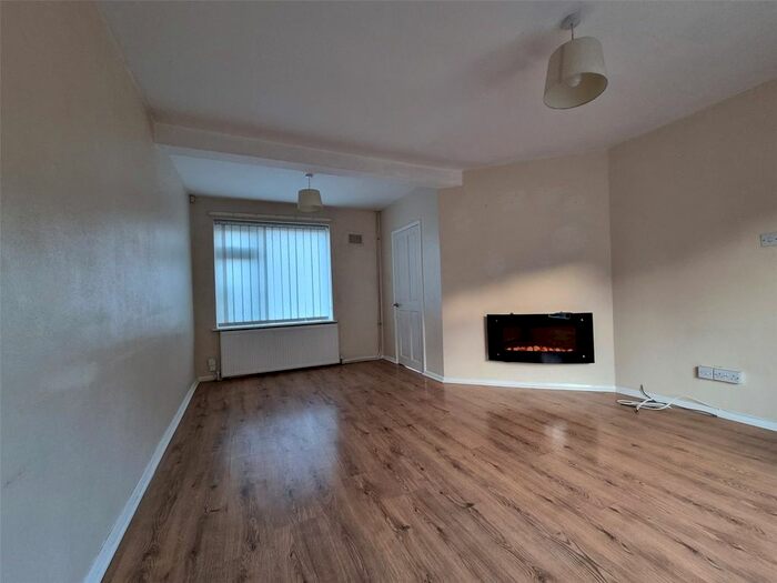 3 Bedroom Detached House To Rent In Walbrook Close, Nottingham, NG8