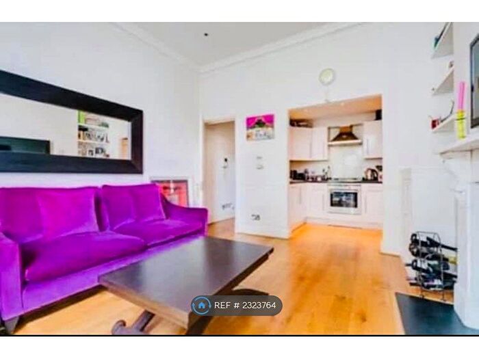 2 Bedroom Flat To Rent In Mulberry Lodge, London, SW10