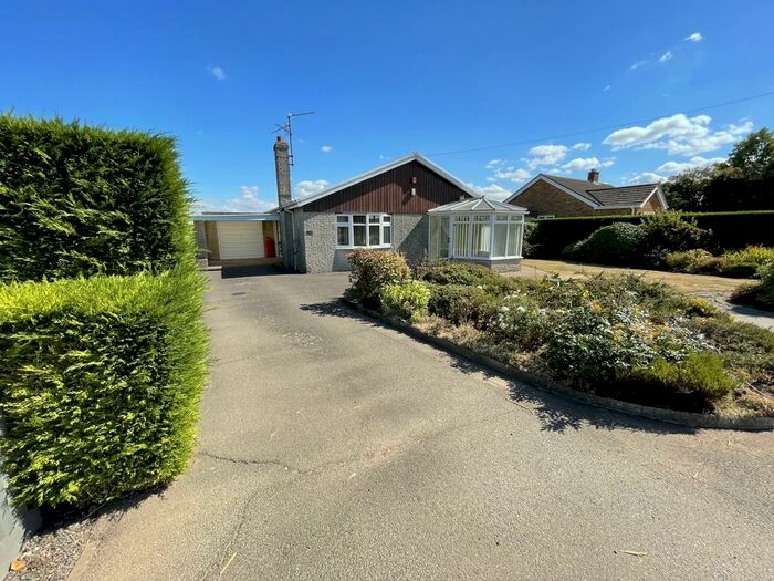 3 Bedroom Detached Bungalow For Sale In Broadgate, Sutton St James, PE12