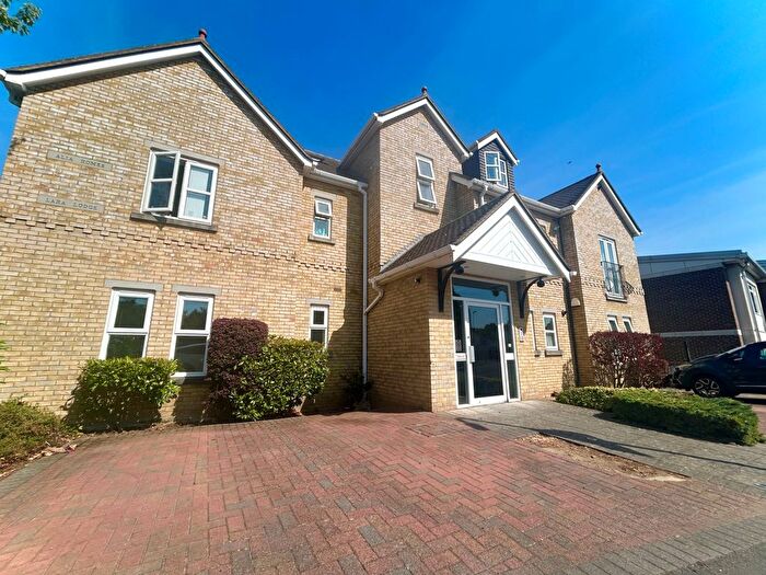 2 Bedroom Flat To Rent In Tate Road, Sutton, Surrey, SM1