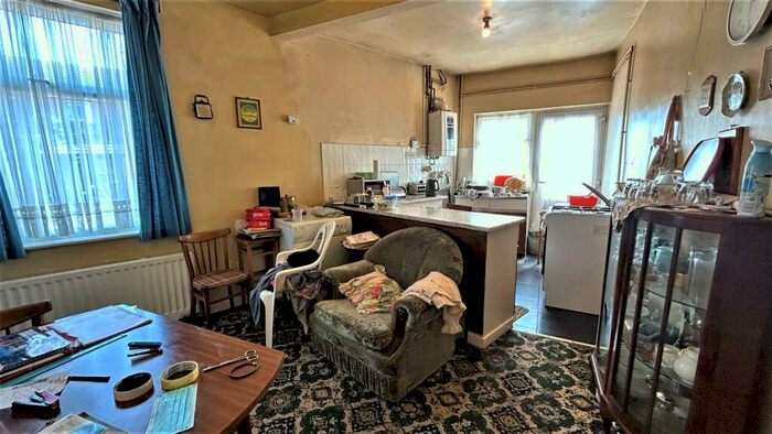 3 Bedroom End Of Terrace House For Sale In Kingsley Road, Balsall Heath, B12