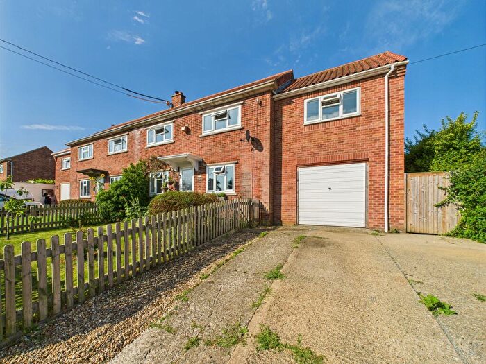 4 Bedroom Semi-Detached House For Sale In Kenninghall, Norwich, NR16
