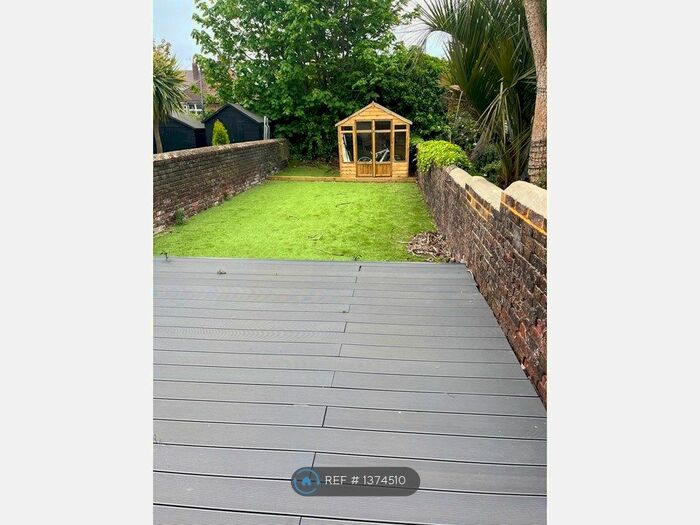 1 Bedroom Flat To Rent In Prinsep Road, Hove, BN3