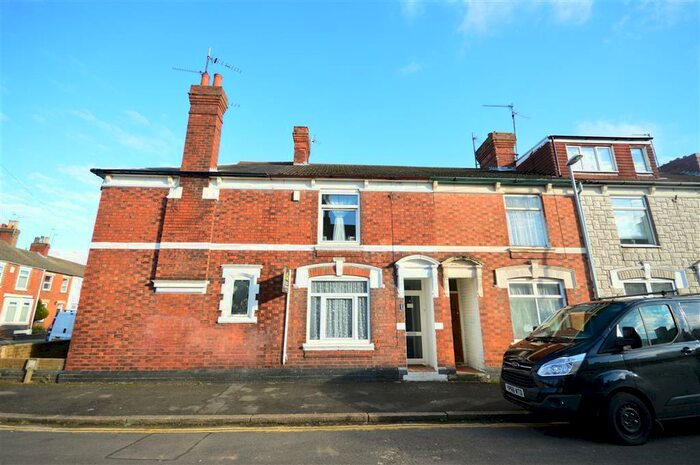 3 Bedroom House To Rent In York Road, Kettering, NN16