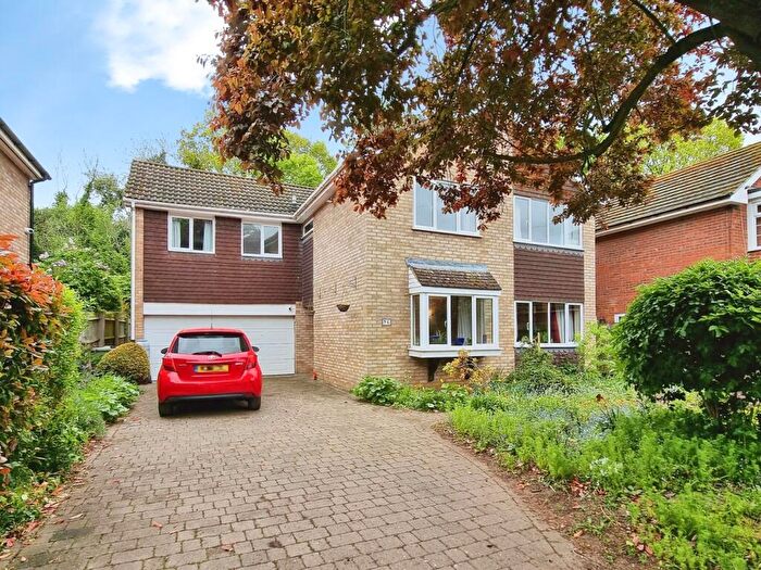 5 Bedroom Detached House For Sale In The Slade, Clophill, Bedfordshire, MK45
