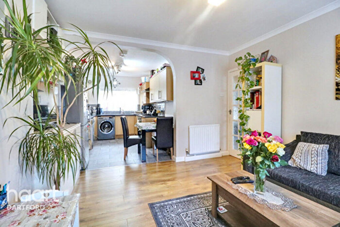 2 Bedroom Maisonette For Sale In Dudsbury Road, Dartford, DA1