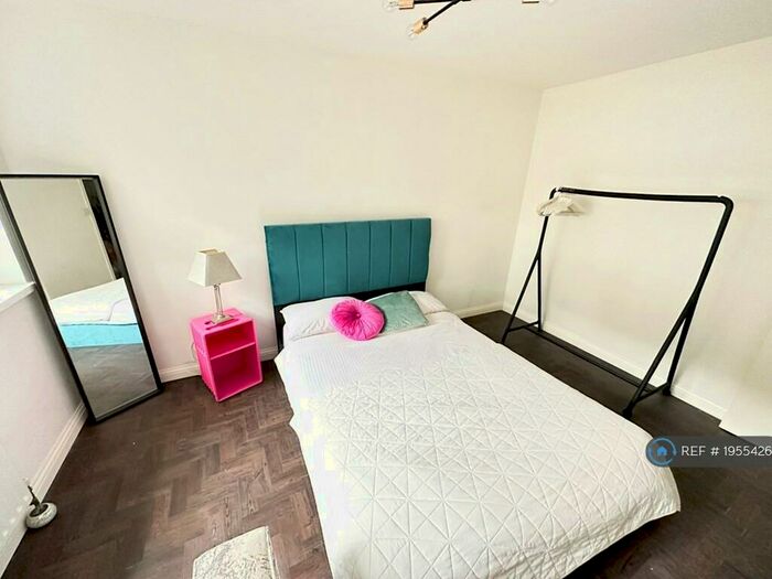 1 Bedroom Flat To Rent In South Croydon, South Croydon, CR2