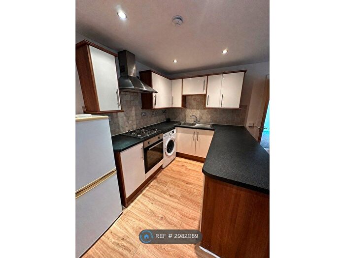 1 Bedroom Flat To Rent In St. Michaels Road, Northampton, NN1