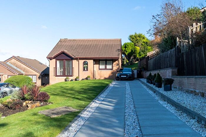 2 Bedroom Detached Bungalow For Sale In Tantallon Avenue, Gourock, PA19