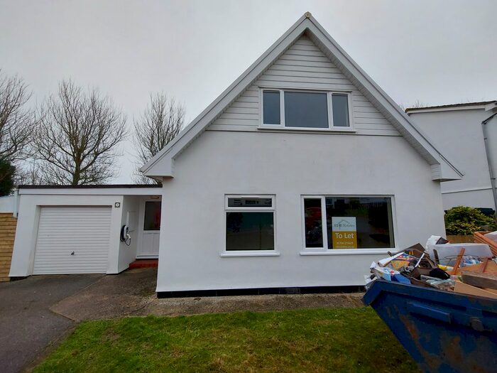 3 Bedroom Detached House To Rent In Springfield Road, Penzance, Cornwall TR20