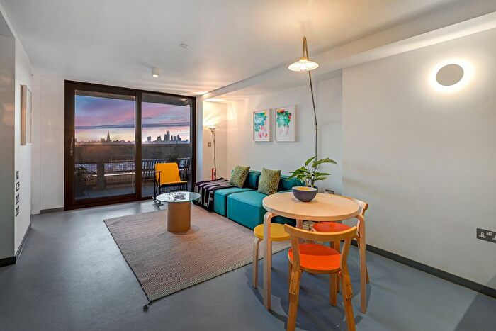 1 Bedroom Flat To Rent In Balfron Tower, St Leonards Road, London, E14