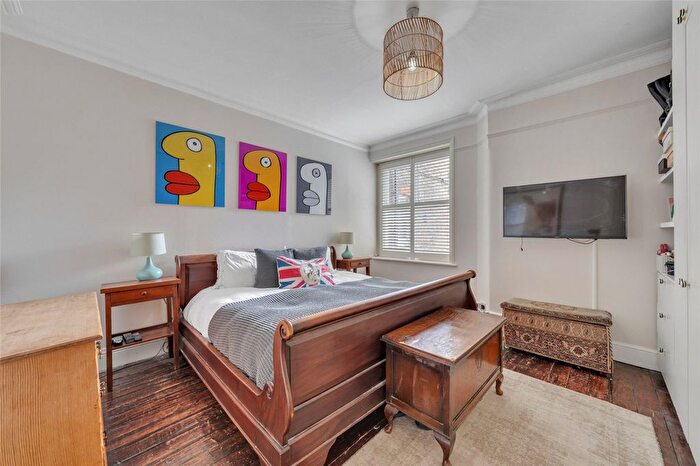 2 Bedroom Flat For Sale In Delaware Mansions, Delaware Road, London, W9
