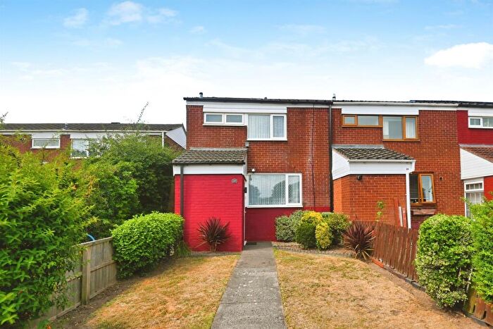 3 Bedroom End Of Terrace House For Sale In Morris Croft, Birmingham, B36
