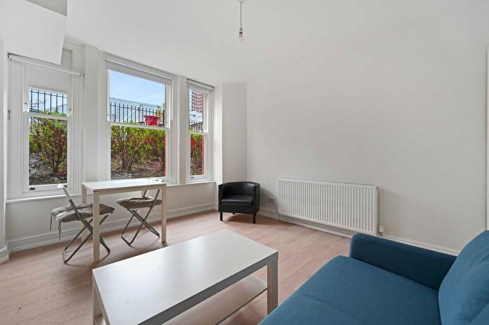 2 Bedroom Flat To Rent In Richmond Way, West Kensington, London, W12
