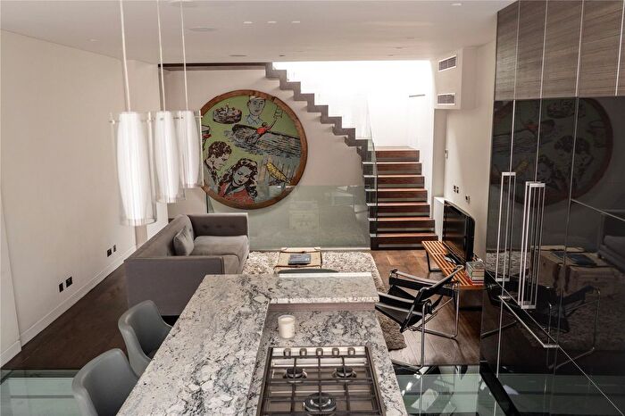 4 Bedroom Detached House To Rent In Ledbury Road, Notting Hill, W11