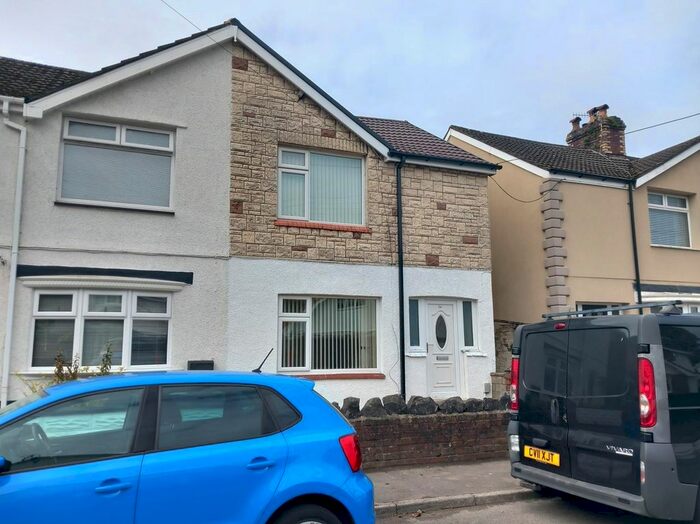 3 Bedroom Property To Rent In Primrose Road, Neath, Neath Port Talbot., SA11