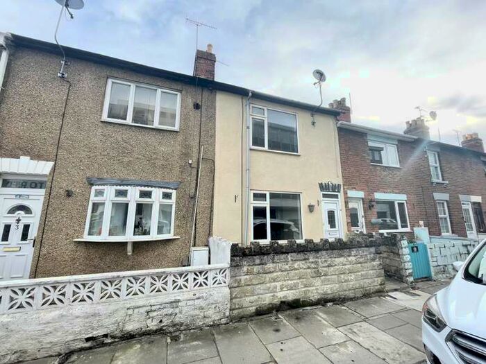 3 Bedroom Terraced House To Rent In Percy Street, Rodbourne, SN2