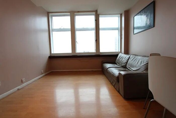 2 Bedroom Flat To Rent In Newington Causeway, London, SE1