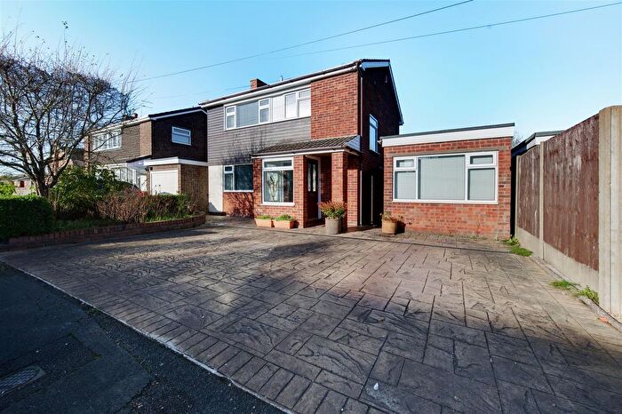 3 Bedroom Detached House For Sale In Penrith Court, Congleton, CW12
