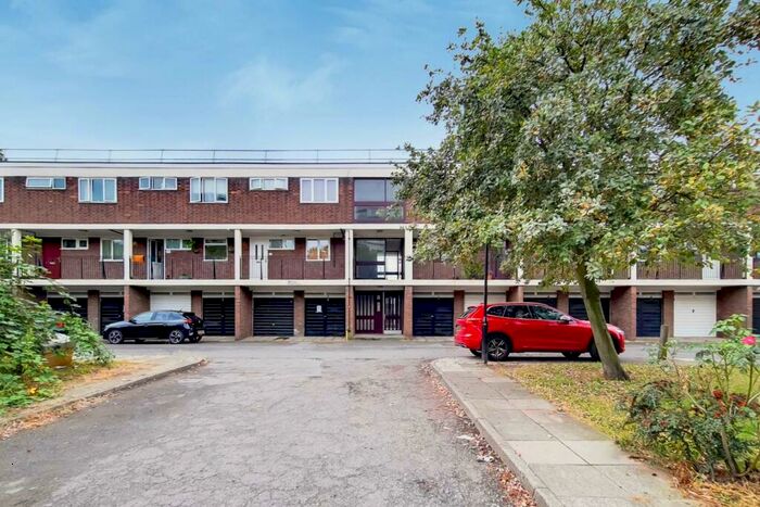 3 Bedroom Maisonette To Rent In Farjeon Road, Blackheath, London, SE3