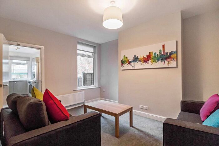 4 Bedroom Terraced House To Rent In Canal Bank, Monton, Manchester, M30