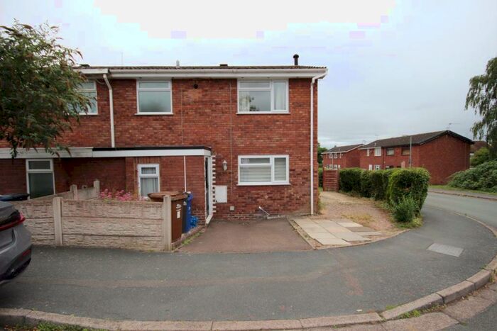 3 Bedroom House To Rent In Church View, Burton Upon Trent, Staffordshire, DE13
